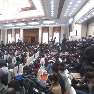 人大首场发布会关注哪些问题?