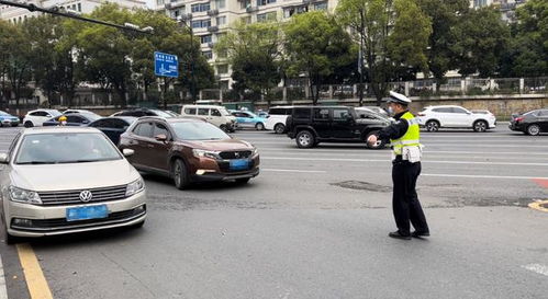 长沙汽车未年检罚款多少