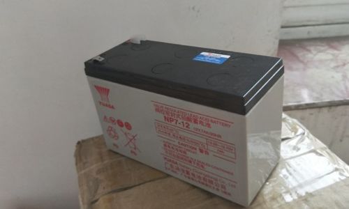 小汽车的电瓶多少伏