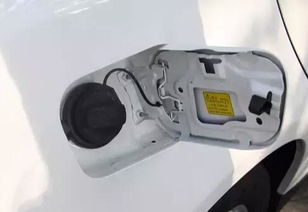 三厢汽车油箱容量多少