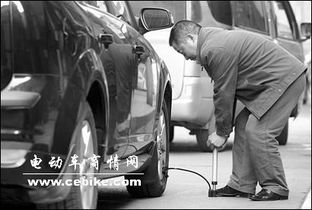 自己给汽车打气打多少