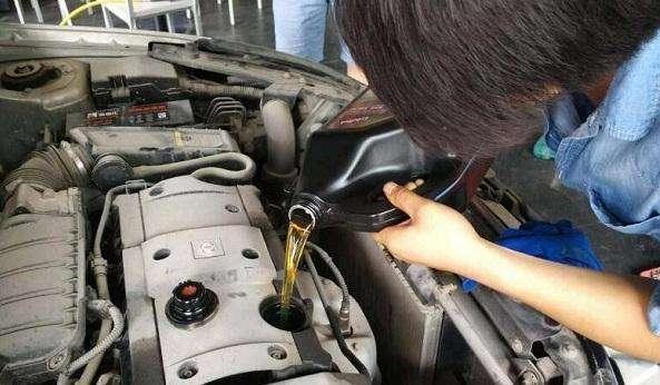汽车正常机油多少公里换