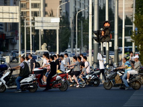 汽车在路口速度多少公里