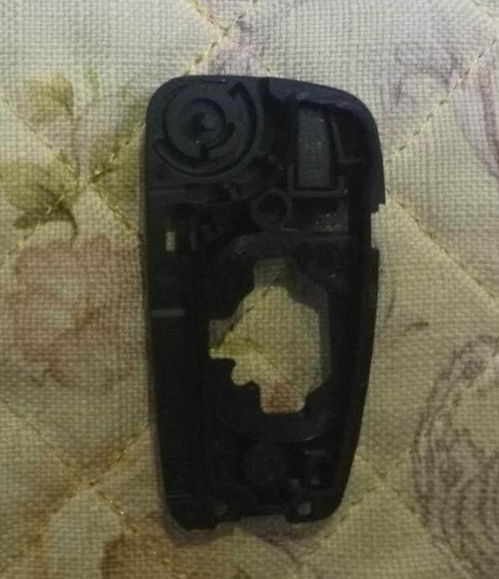 汽车钥匙换壳多少钱