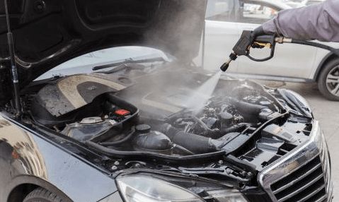 汽车油门轰多少转