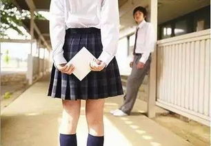 穿红裙女大学生失联 手机遭格式化