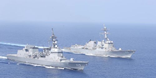 现场视频:解放军舰机多向抵近台岛