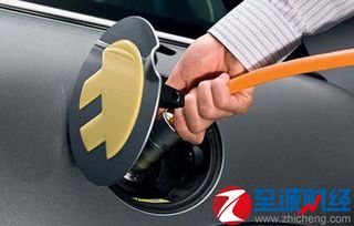 汽车充电多少伏
