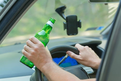 汽车可以携带多少瓶啤酒 汽车可以携带多少瓶啤酒