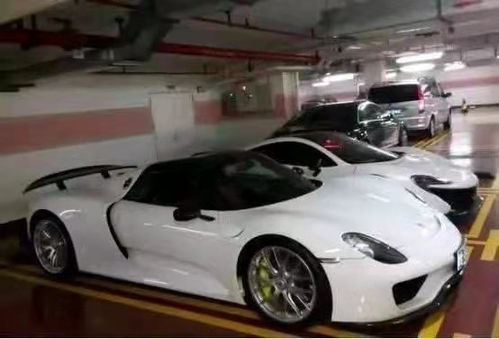 早餐车刮花豪车 车主让赔15个鸡蛋饼