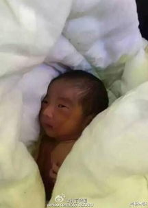 女婴饿成皮包骨 父亲否认虐待