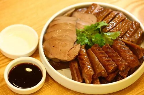 卤鹅哥成功投喂周鸿祎吃鹅