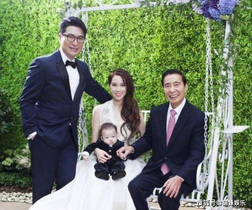 郭晶晶夫妇现身李兆基丧礼