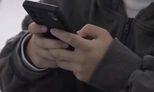 放假回微信算加班吗?法院这样判