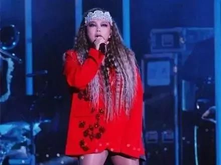 在张惠妹演唱会喜提泡脚位