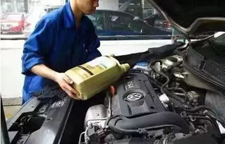 汽车油量多少换油(汽车油量多少换油，理性分析与实践建议)