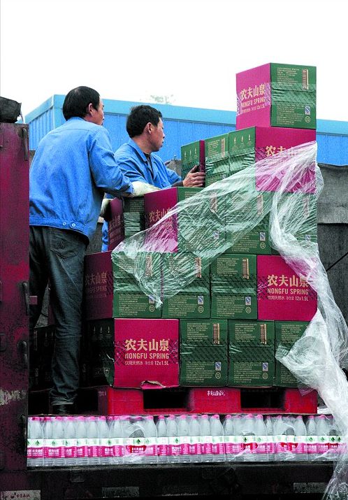 钟睒睒:农夫山泉所有产品无法代加工(钟睒睒，农夫山泉所有产品无法代加工的独特理念与战略)