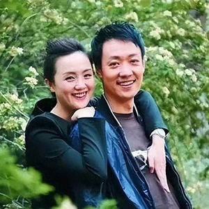 辛柏青发布妻子朱媛媛去世讣告(辛柏青发布妻子朱媛媛去世讣告，无尽哀思，怀念一生)