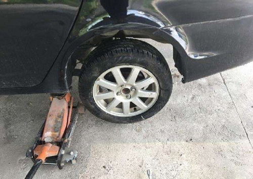 汽车中间补胎多少钱一个(汽车中间补胎费用详解，价格、因素与注意事项)