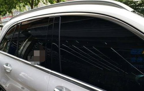深圳汽车玻璃换膜多少钱(深圳汽车玻璃换膜价格解析)
