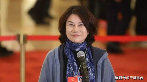 董明珠暗讽有企业靠流量忽悠消费者(董明珠锐利批评，揭示流量时代企业忽悠消费者的真相)