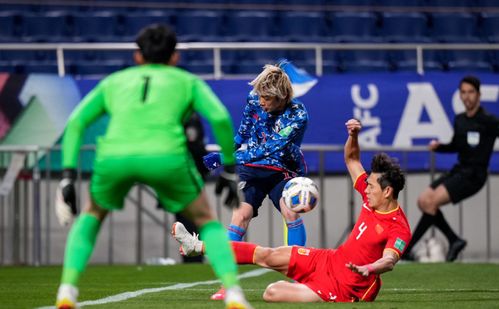 国足客场0-1不敌印尼 无缘世界杯(国足客场失利，无缘世界杯梦想破灭)