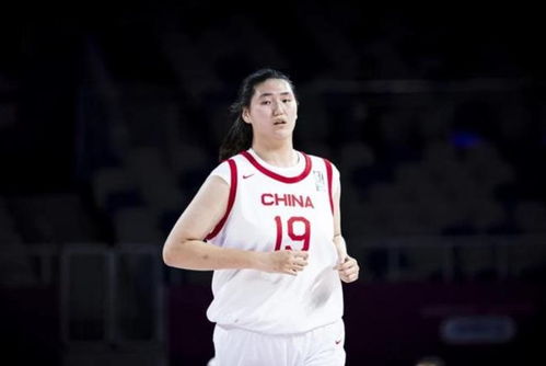 张子宇中国女篮首秀(张子宇闪耀中国女篮首秀，年轻力量的崛起与未来展望)