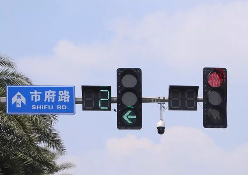 汽车信号灯一般多少伏(汽车信号灯电压解析，一般多少伏？