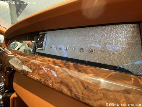 汽车后箱手工画板多少钱(汽车后箱手工画板，价格与价值的探索)