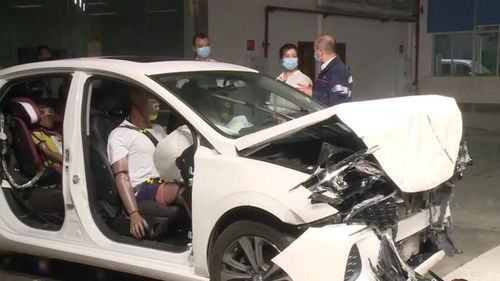 长治汽车补点漆多少钱(长治汽车补点漆价格解析)