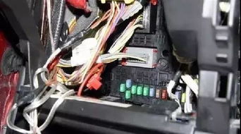 换汽车倒车雷达要多少钱(换汽车倒车雷达要多少钱—深入了解汽车倒车雷达价格及更换成本)