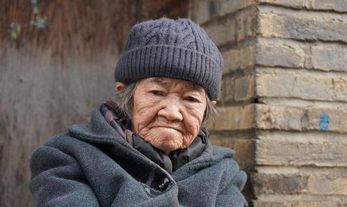 82岁老人搀扶67岁老太摔倒后去世