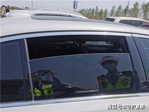 游戏扮演警察有三关攻略 VS 《人间炼狱》游戏攻略